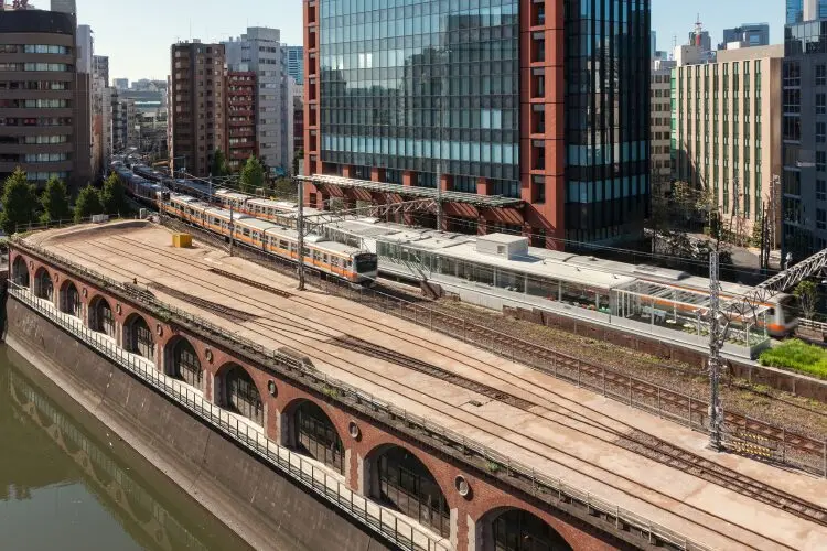 【旧万世橋駅】赤レンガの鉄道遺構と再生活用空間を巡る